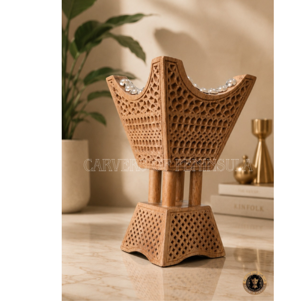 Arabian-Inspired Mitkan with Dirih and Mahafiz Pattern