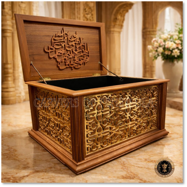 Sapele Wood Floral Pattern Box