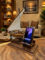 Jalbut Dhow Phone Stand – A Timeless Blend of Heritage and Functionality