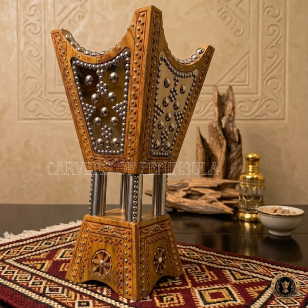 Mitkan with Triangular Frame and Gold Metal Finish
